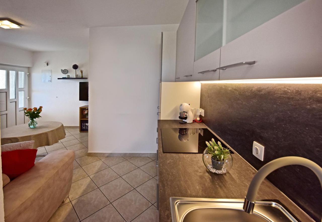 Apartments Elin Sofia Porec Exterior photo