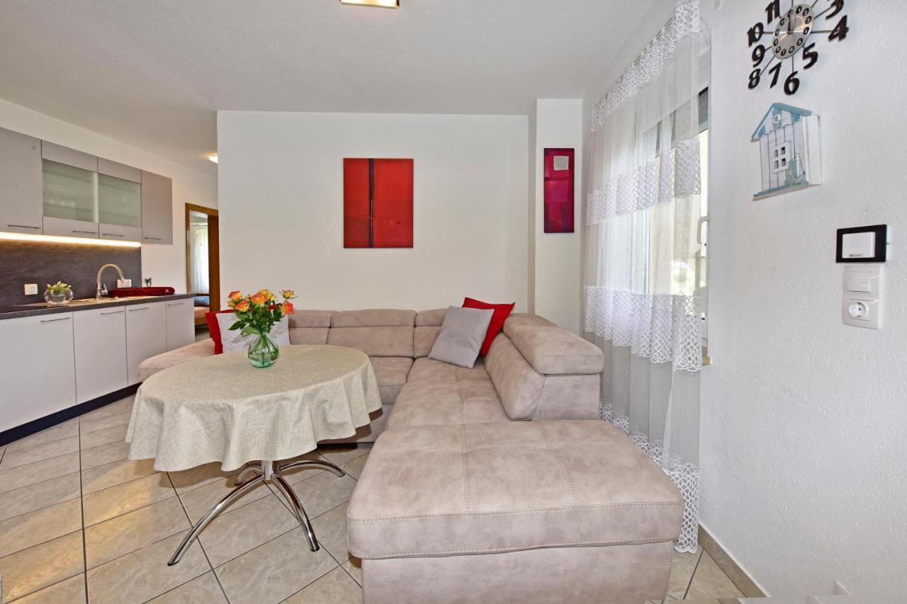 Apartments Elin Sofia Porec Exterior photo